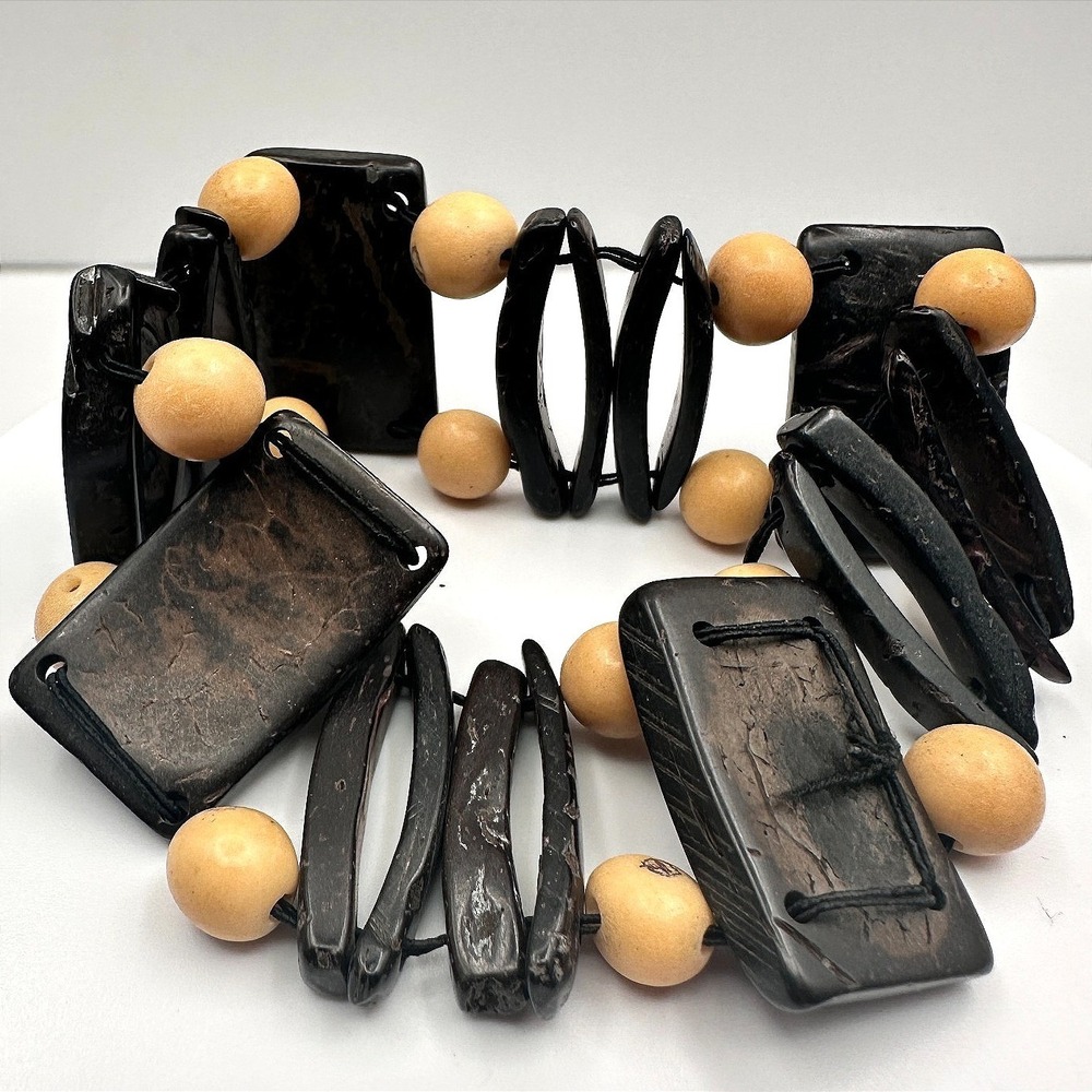 Vintage‎ 80s 90s Chunky Black Coconut Shell & Tan Wood Bead Stretch Bracelet